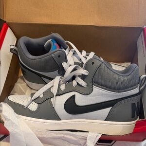 Nike Mid-Top Sneakers in White, Gray and Black